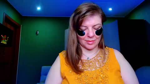 Leona tracie online show from May 14, 9:10 pm