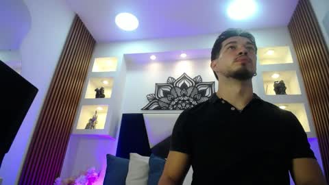 Snapshot of leonardfoxx chatting on April 2, 12:36 pm leonardo online show from April 2, 12:36 pm