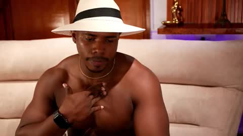 Leandro jones online show from September 29, 6:51 am