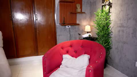 Leandro jones online show from October 16, 2:29 pm