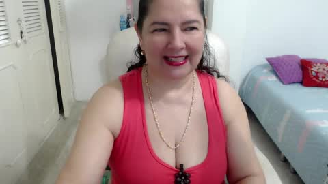 leonela   online show from April 8, 1:05 am