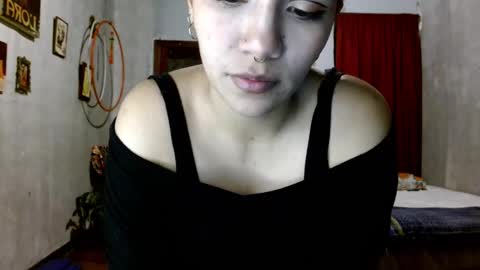 leonela  online show from September 16, 4:24 am