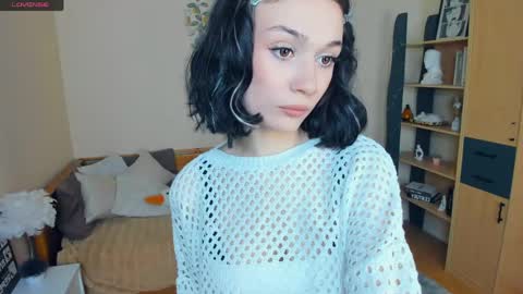Snapshot of leonewiechec chatting on May 12, 7:00 pm Alice online show from May 12, 7:00 pm