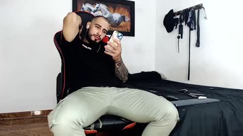 ANDRES online show from December 8, 4:25 am