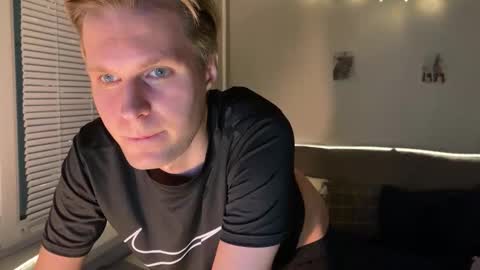 Leon online show from January 9, 9:16 pm