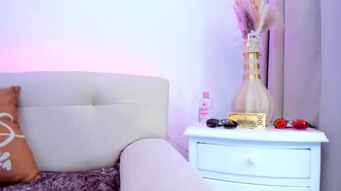 Leo  online show from March 21, 12:10 pm