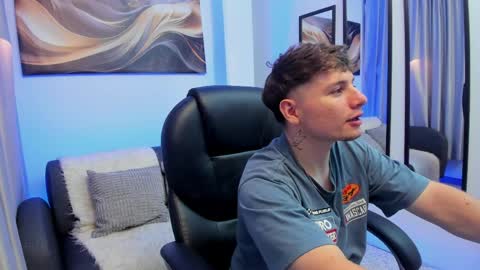 Leo  online show from April 3, 4:10 am