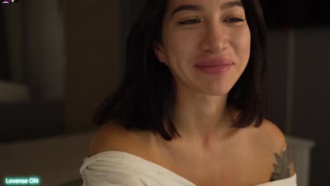 Snapshot of leoramallis chatting on December 6, 4:38 pm Leora online show from December 6, 4:38 pm