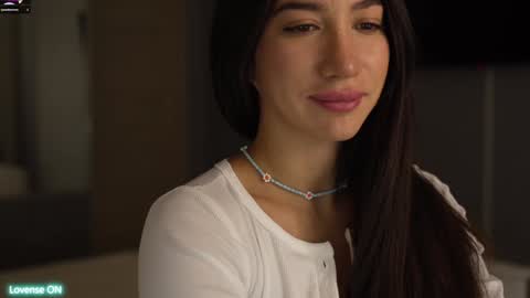 Snapshot of leoramallis chatting on December 9, 4:05 pm Leora online show from December 9, 4:05 pm