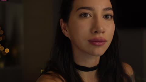 Snapshot of leoramallis chatting on December 22, 4:17 pm Leora online show from December 22, 4:17 pm