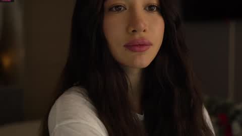 Snapshot of leoramallis chatting on December 27, 4:43 pm Leora online show from December 27, 4:43 pm