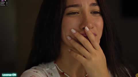 Snapshot of leoramallis chatting on January 3, 5:20 pm Leora online show from January 3, 5:20 pm