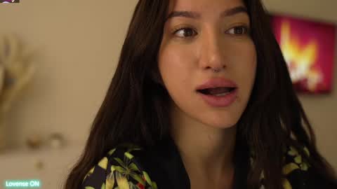 Snapshot of leoramallis chatting on January 25, 8:42 pm Leora online show from January 25, 8:42 pm