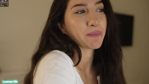 Snapshot of leoramallis chatting on January 28, 7:53 pm Leora online show from January 28, 7:53 pm