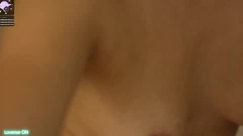 Snapshot of leoramallis chatting on February 25, 8:09 pm Leora online show from February 25, 8:09 pm