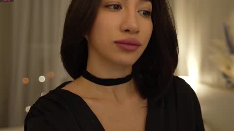 Snapshot of leoramallis chatting on March 9, 5:28 pm Leora online show from March 9, 5:28 pm