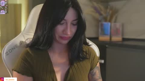 Snapshot of leoramallis chatting on October 10, 5:12 pm Leora online show from October 10, 5:12 pm