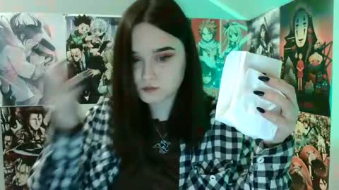 little secret online show from February 24, 7:33 am