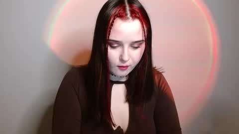 little secret online show from March 31, 4:24 am