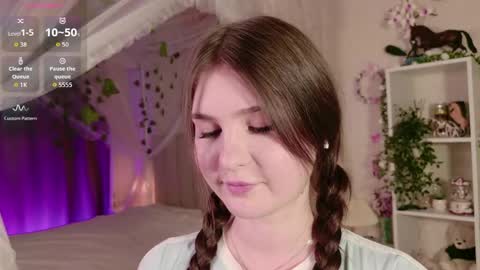 Nicole Moore online show from May 19, 3:07 pm