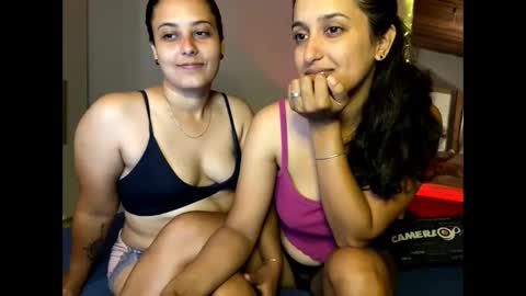 Snapshot of lesbiancouplebrazil2025 chatting on February 24, 10:13 am lesbiancouplebrazil2025 online show from February 24, 10:13 am