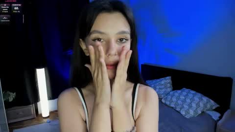 Snapshot of lesi_kiss chatting on November 23, 9:42 am Bella online show from November 23, 9:42 am