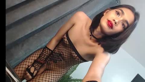 Trisha18 online show from February 10, 6:45 pm