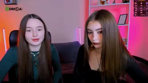 leslie_bird online show from November 28, 10:07 am