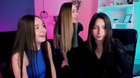 leslie_bird online show from March 23, 10:30 am