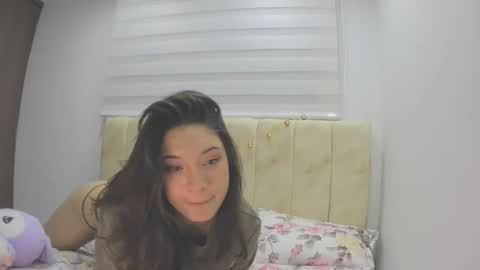Snapshot of leslie_lo chatting on September 26, 1:09 am leslie_lo online show from September 26, 1:09 am