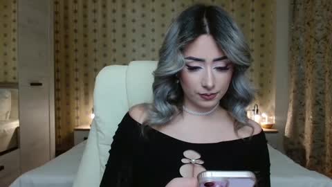Snapshot of leslie_secret chatting on February 17, 11:20 pm leslie_secret online show from February 17, 11:20 pm