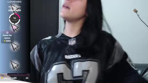 Snapshot of leslieblack_ chatting on January 31, 11:35 pm leslie online show from January 31, 11:35 pm