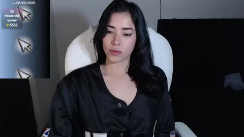 Snapshot of leslieblack_ chatting on February 27, 2:53 am leslie online show from February 27, 2:53 am