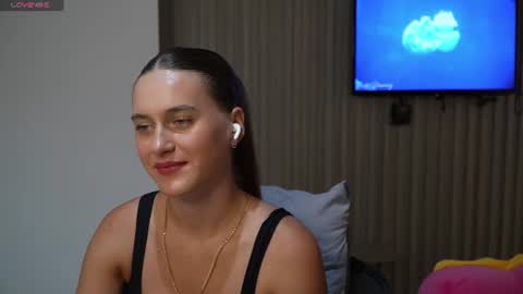 LeslieKorfs online show from June 25, 10:25 pm