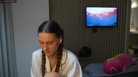 LeslieKorfs online show from June 29, 1:12 am