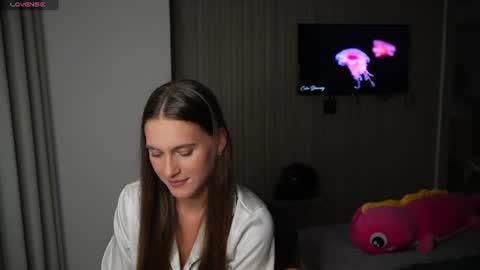 LeslieKorfs online show from June 29, 6:41 pm