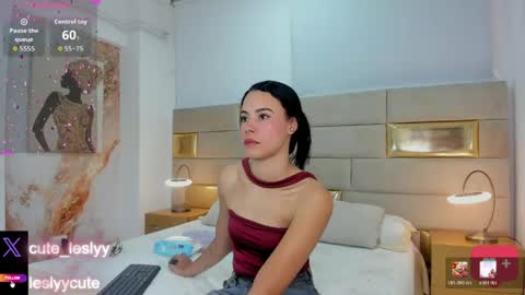 lesly_cutee online show from May 18, 12:11 pm