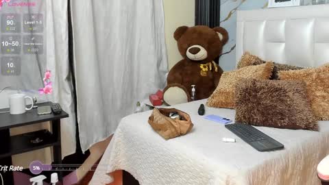 Snapshot of lesly_w chatting on January 7, 4:48 pm I am here from Monday to Friday from 730 am to 130 pm Colombia time and saturday from 500 am to 1000 am .... Soon Blue page online show from January 7, 4:48 pm