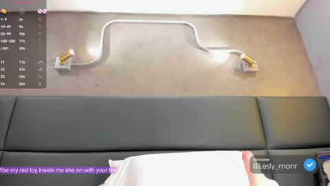 Snapshot of leslymonroe chatting on December 23, 1:45 pm Lesly online show from December 23, 1:45 pm