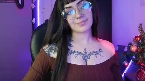 Less  online show from November 10, 2:49 pm