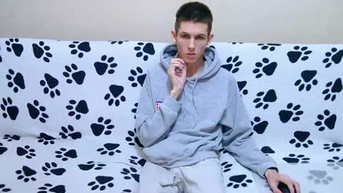 Snapshot of lester_broo chatting on May 2, 11:21 pm lester_broo online show from May 2, 11:21 pm
