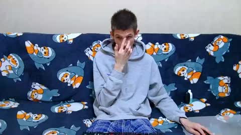 Snapshot of lester_broo chatting on May 11, 9:56 pm lester_broo online show from May 11, 9:56 pm