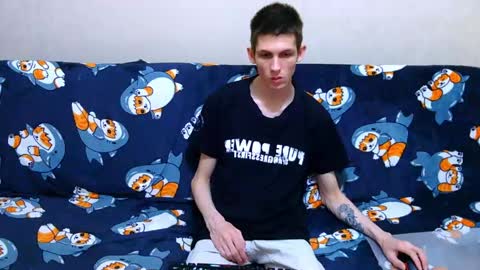 Snapshot of lester_broo chatting on May 14, 10:00 am lester_broo online show from May 14, 10:00 am