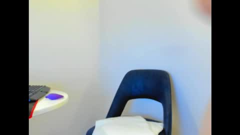 Snapshot of lesyaliss chatting on March 10, 3:11 am lesyaliss online show from March 10, 3:11 am