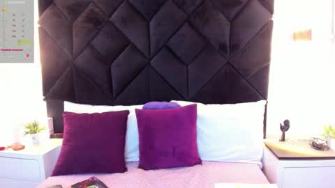 letiziia online show from December 17, 7:31 pm