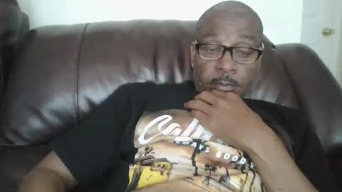 Snapshot of letmegetsum2 chatting on May 19, 12:38 am letmegetsum2 online show from May 19, 12:38 am