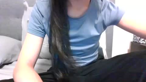 Snapshot of lets_play143 chatting on October 18, 1:41 am lets_play143 online show from October 18, 1:41 am