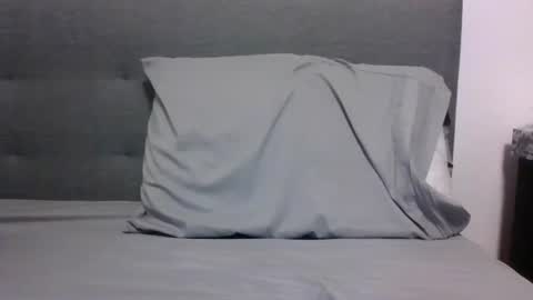 Snapshot of lets_play143 chatting on October 27, 12:26 am lets_play143 online show from October 27, 12:26 am