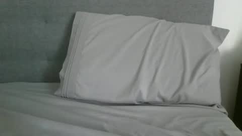 lets_play143 online show from May 22, 1:13 am