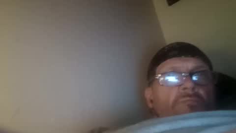 Snapshot of letsbate69r chatting on March 11, 2:32 am letsbate69r online show from March 11, 2:32 am